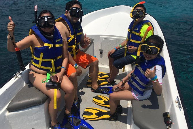 shore-excursion-roatan-wildlife-eco-park-and-two-stop-snorkel