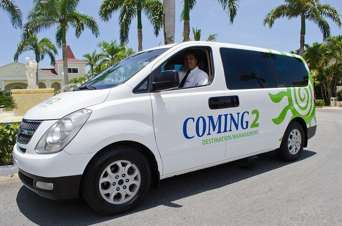 shuttle-transfer-punta-cana-airport-uvero-alto