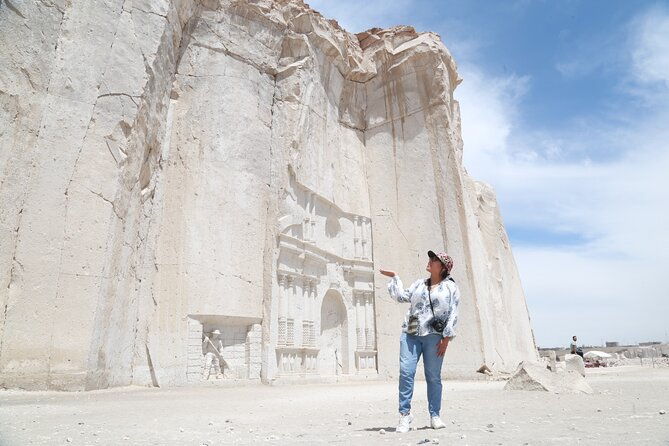 sillar-route-in-arequipa-and-viewpoint-of-the-volcanoes