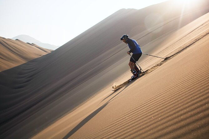 skiing-on-sand-and-off-road-in-lima-national-park-lomas-de-ancon