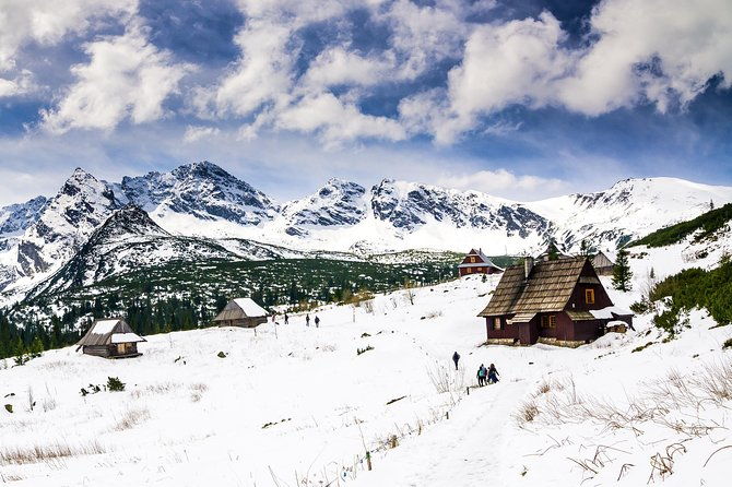skiing-snowboarding-therms-in-the-tatra-mountains