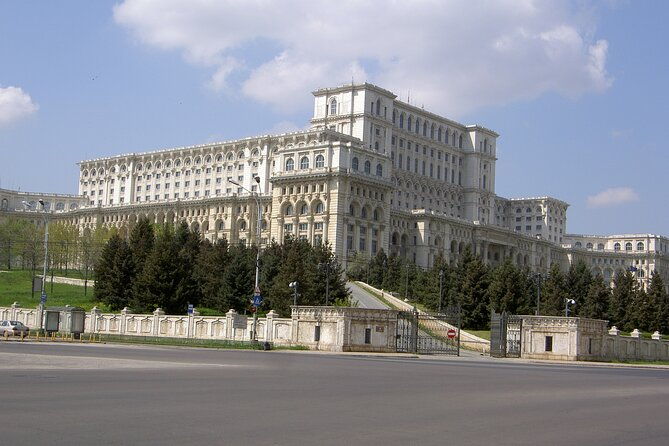 skip-the-line-ticket-of-the-palace-of-parliament-in-bucharest