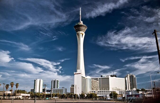 skyjump-las-vegas-at-the-strat-hotel-and-casino-2