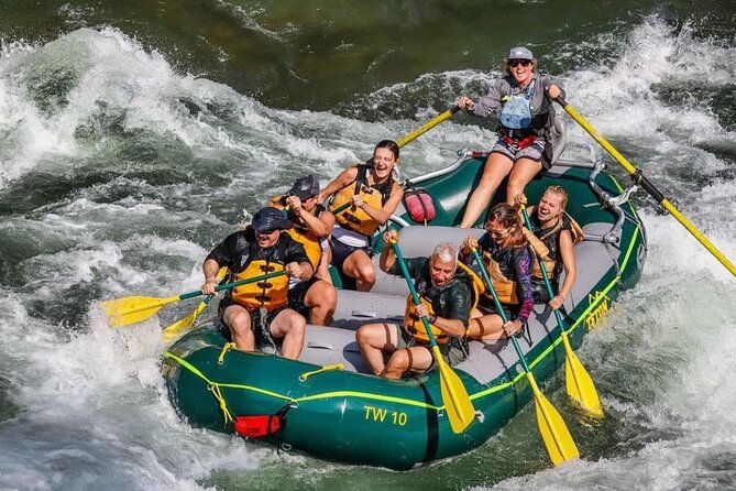 small-boat-slam-whitewater-adventure-jackson-hole-activity-2