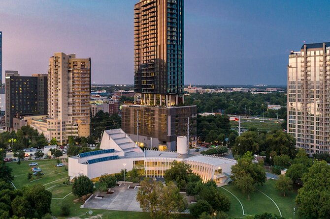 small-group-austin-red-river-street-bbq-food-walking-tour