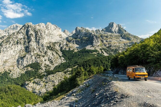 small-group-hiking-tour-theth-blue-eye-in-3-days-2
