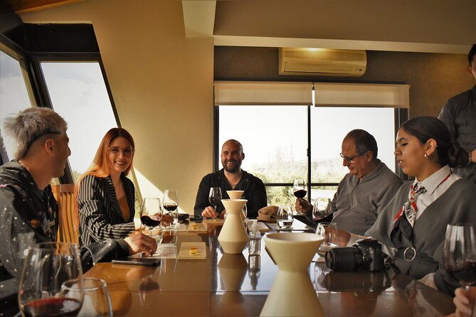 small-group-winery-tour-with-lunch-and-experiences