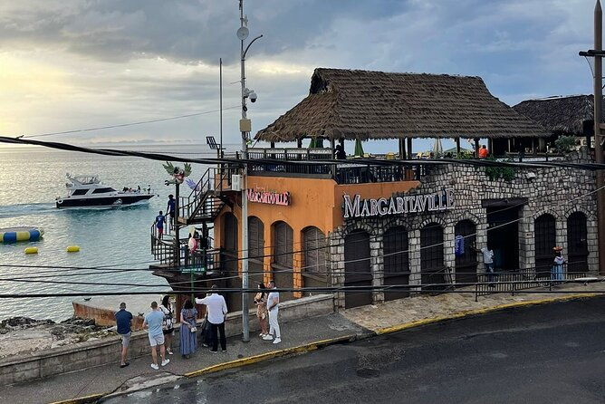 snorkeling-with-margaritaville-and-shopping-in-montego-activity