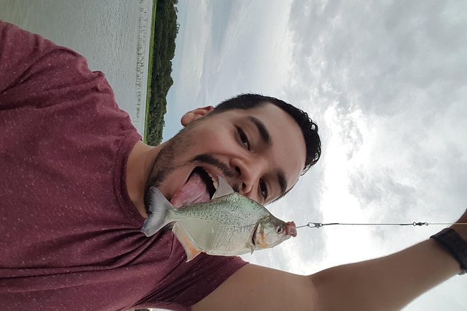 solimoes-river-piranha-fishing-and-alligator-watching-tour