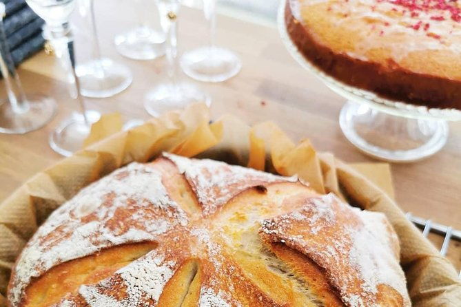 sourdough-bread-making-lunch-experience