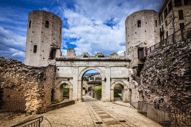 spello-roman-mosaics-and-renaissance-masterpieces-private-tour-2