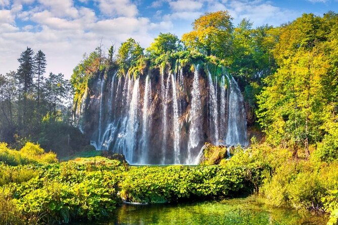 split-to-zagreb-via-plitvice-lakes-3-hours-stop-is-included