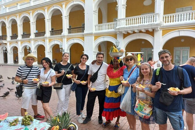 street-food-tour-in-cartagena
