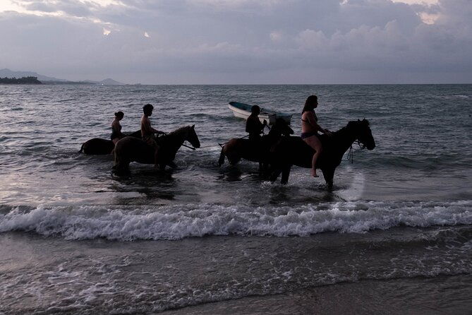 sunset-horseback-riding-in-puerto-plata