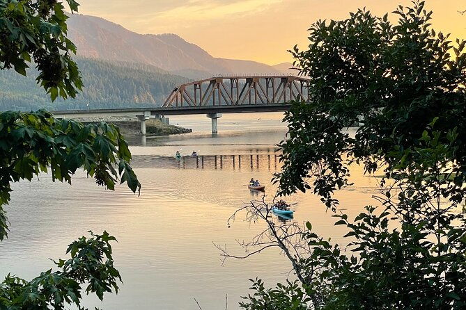 sunset-kayaking-in-the-columbia-river-gorge-2