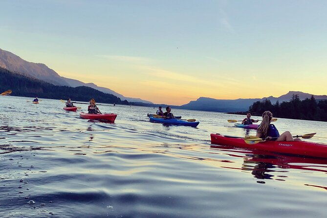 sunset-kayaking-in-the-columbia-river-gorge