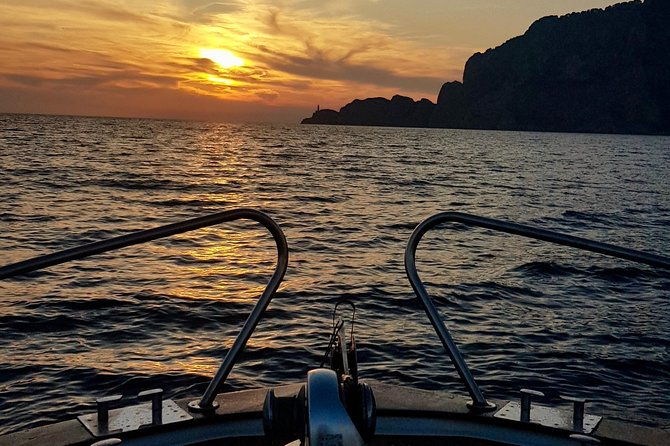sunset-tour-by-private-boat-2