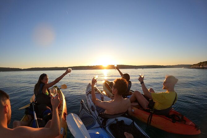 sunset-wine-tour-by-kayak-or-sup