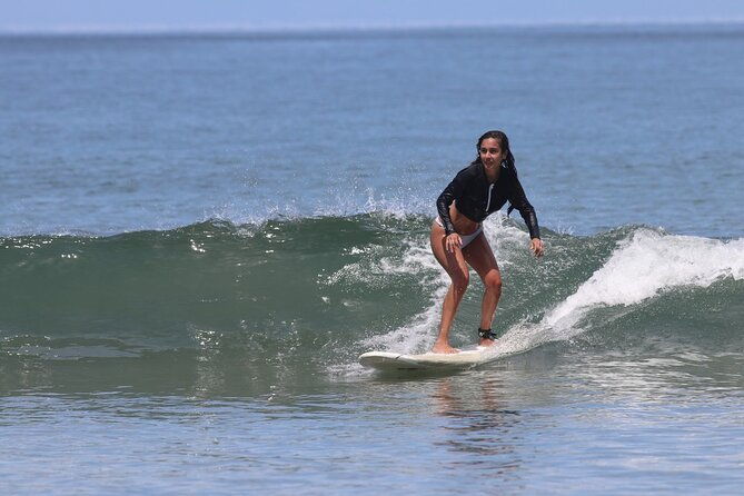 surf-lesson-in-tamarindo-private-and-group