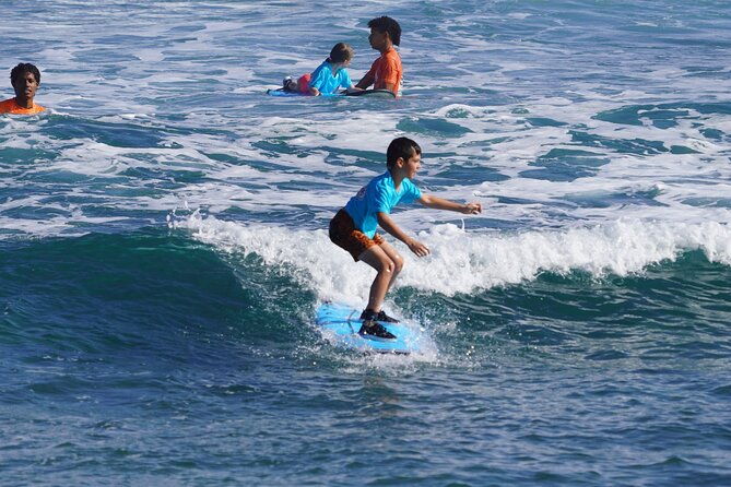 surfing-lesson-at-beautiful-beach-playa-encuentro