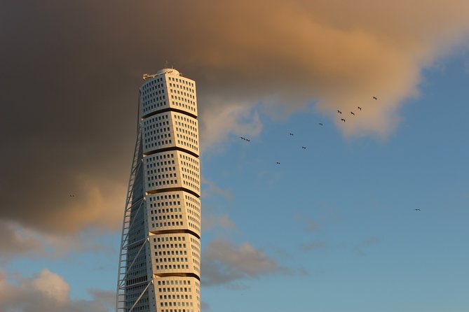 surprise-walk-of-malmo-with-a-local
