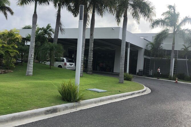 suv-transfer-from-the-airport-to-riu-hotels-in-punta-cana
