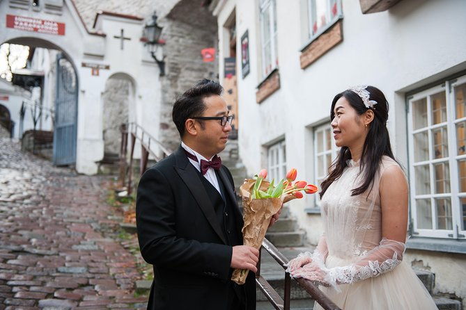 tallinn-1-hour-romantic-photo-tour