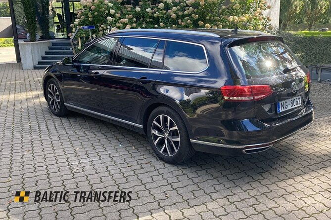 tallinn-to-riga-sightseeing-transfer-2
