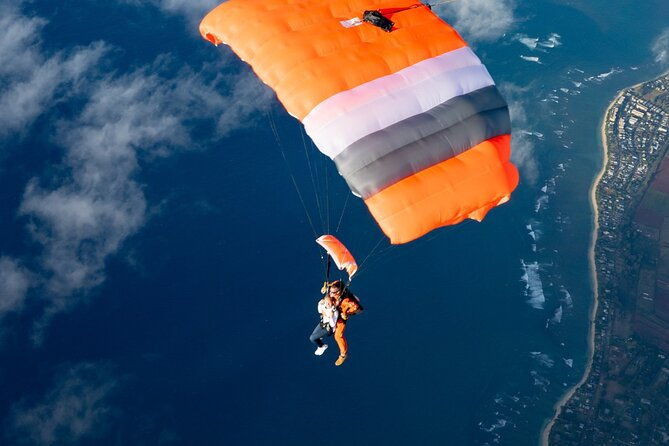 tandem-skydiving-with-gojump-in-hawaii-2