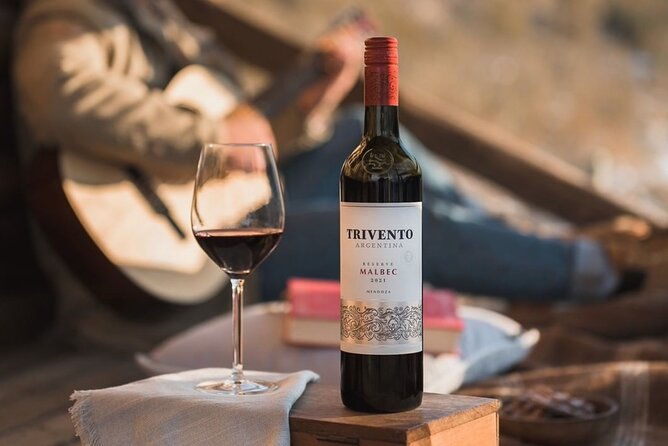 tasting-in-two-wineries-full-lunch-transfer-included
