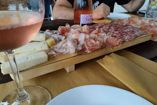 tasting-of-4-valtenesi-wines-with-local-food-in-salo