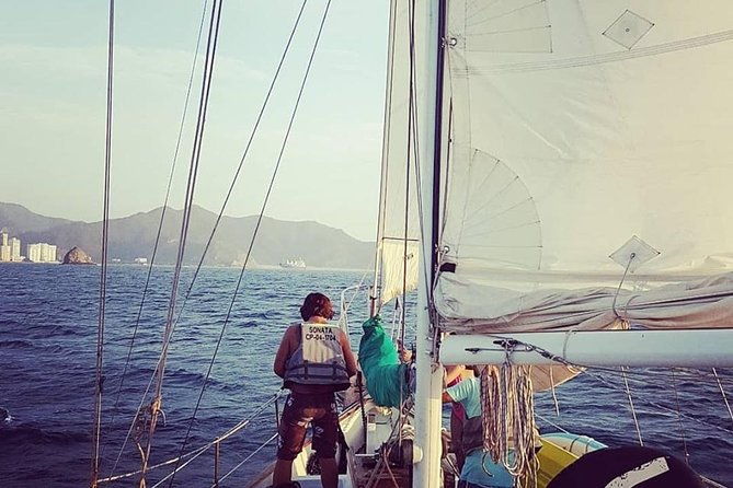 tayrona-bay-sailboat-trip