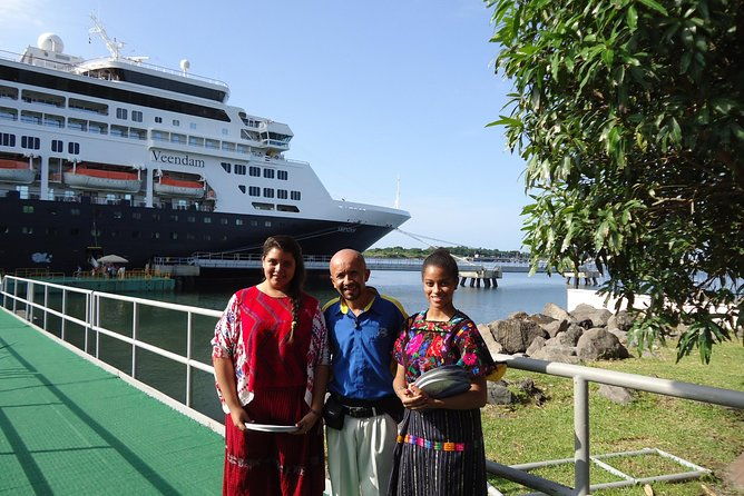 the-ancient-hop-on-hop-off-from-puerto-quetzal-group