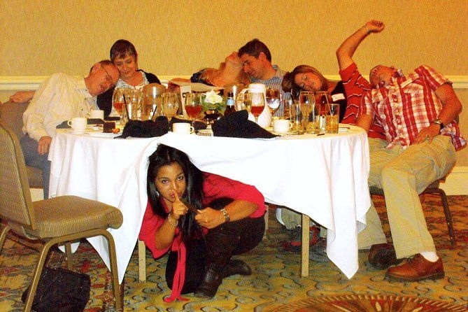 the-dinner-detective-murder-mystery-dinner-show-st-louis-mo-2