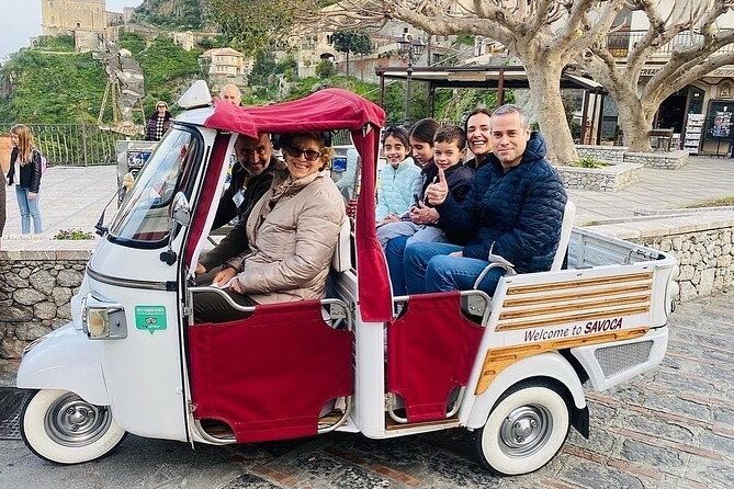 the-padrino-tour-savoca-and-forza-dagro-aboard-the-vintage-80s-minibus