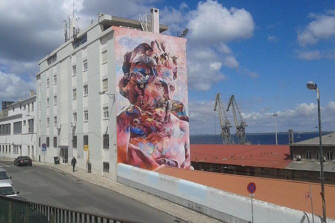 the-real-lisbon-street-art-small-group-guided-tour-by-minivan