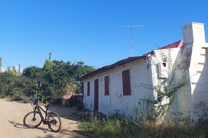 the-spanish-lagoon-gold-mills-nature-heritage-e-bike-aruba