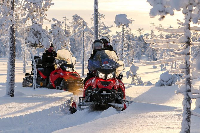 to-the-kingdom-of-snow-and-ice-full-day-snowmobile-safari-to-ice-hotel