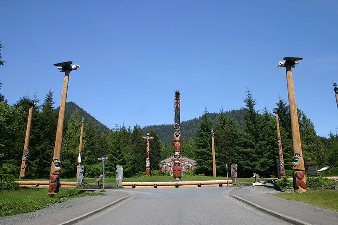 totems-city-wildlife-by-cable-car-trolley