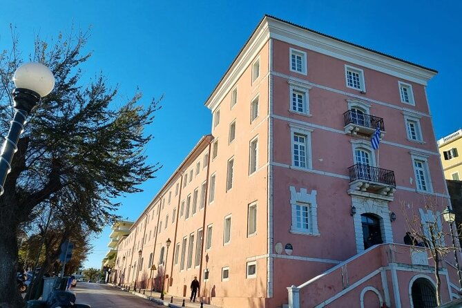 tour-in-corfu-town-historic-buildings-great-personalities