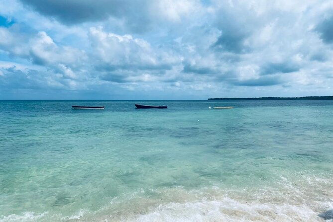 tour-of-rosario-islands-by-boat-baru-and-playa-blanca