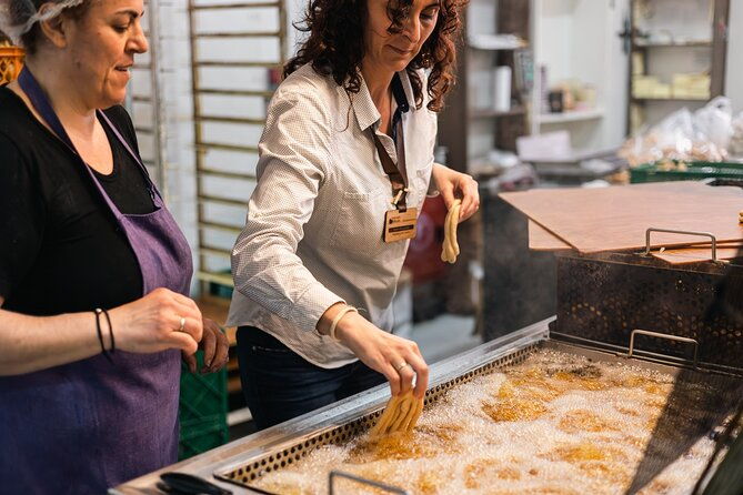 traditional-food-tour-olive-oil-tasting-with-lunch-in-kalamata-messinia