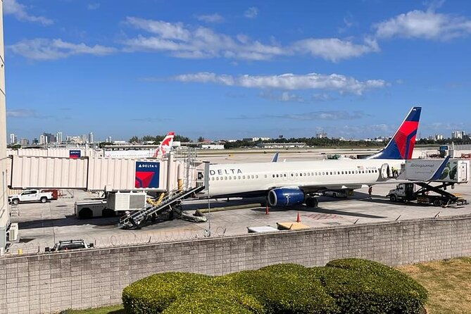 transfer-from-fort-lauderdale-airport-with-meet-greet-service