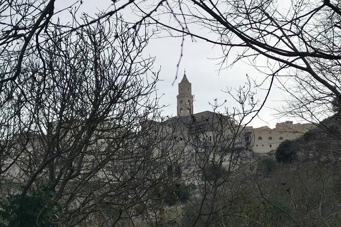 trekking-towards-torrente-gravina-and-rupestrian-churches-of-the-murgia