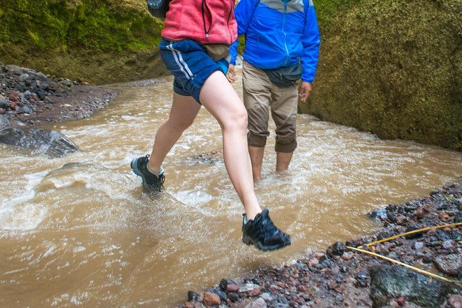 trekking-waterfalls-and-thermal-baths