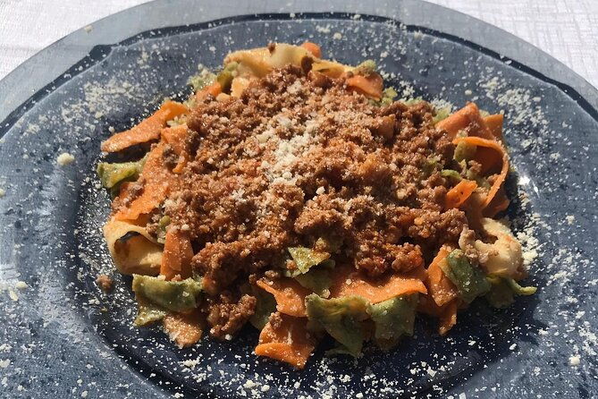 tricolor-pasta-cooking-class-with-a-chef-in-como-countryside