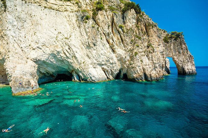 turtle-spotting-cruise-in-zakynthos-on-a-glass-bottom-vessel