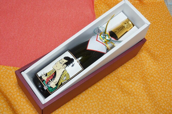 ukiyoe-art-on-glass-labels-for-japanese-sake