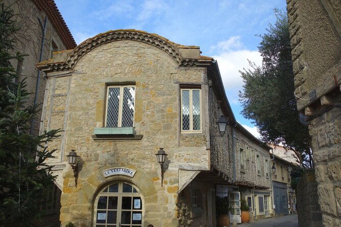 unusual-guided-tour-of-carcassonne-at-the-time-of-the-builders-2