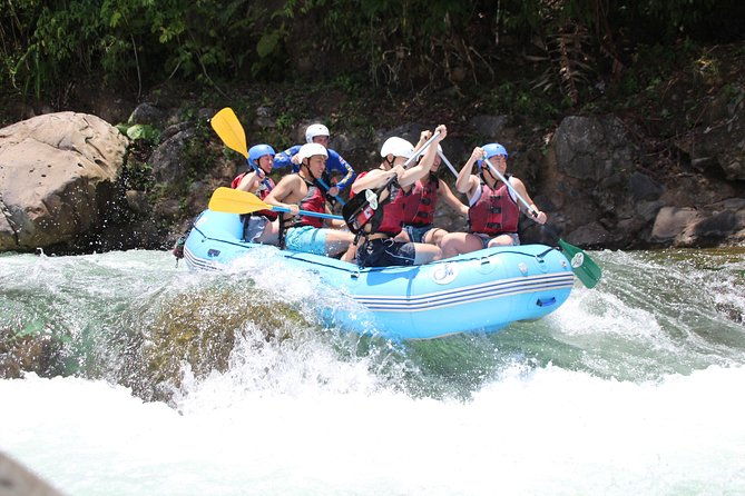upper-balsa-river-white-water-rafting-class-3-4-in-costa-rica